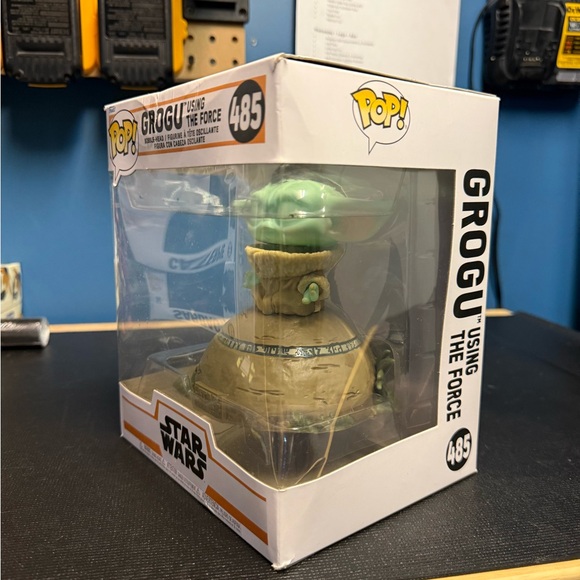 Funko Pop! Grogu Using the Force Green and Tan Figure - Picture 2 of 2